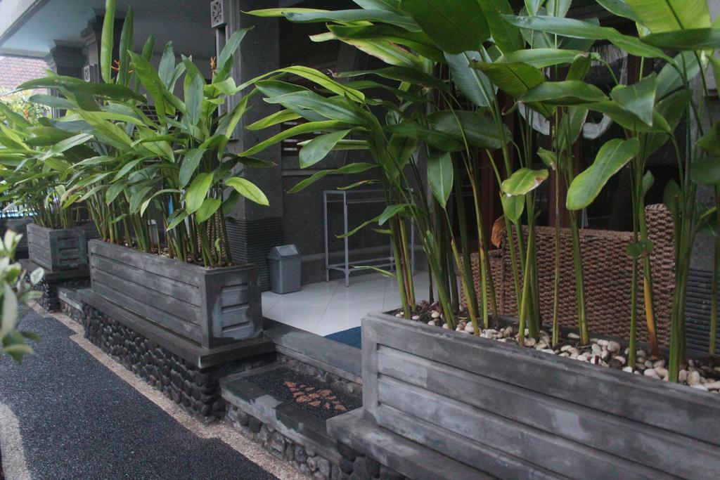 Letos Kubu Homestay Kuta  Exterior photo