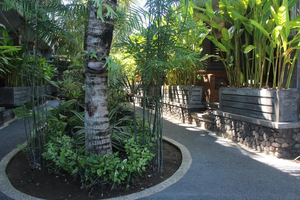 Letos Kubu Homestay Kuta  Exterior photo