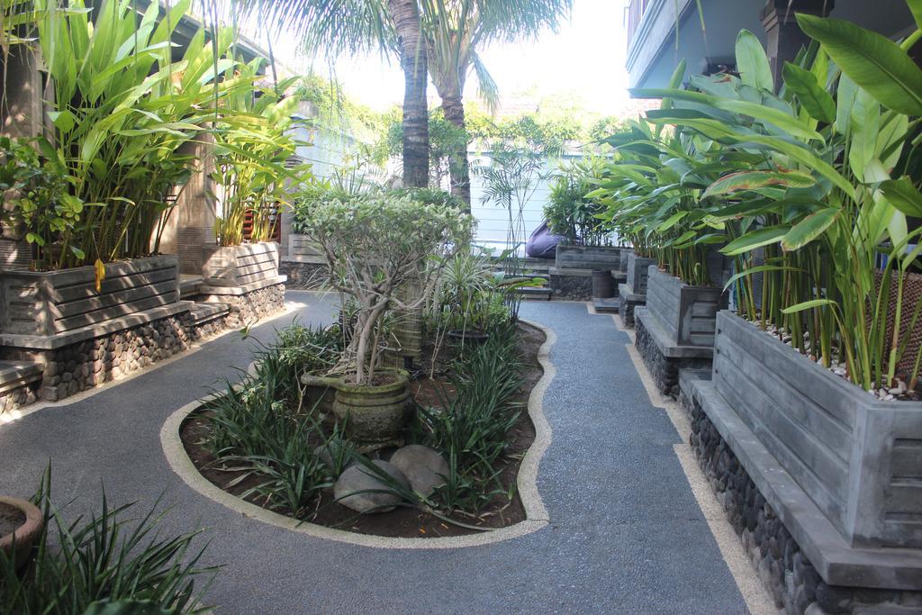 Letos Kubu Homestay Kuta  Exterior photo