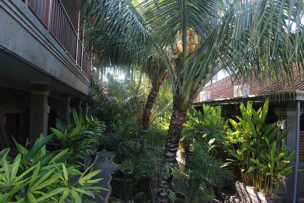 Letos Kubu Homestay Kuta  Exterior photo