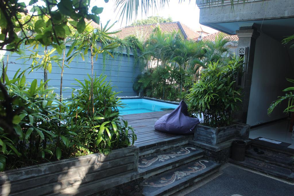 Letos Kubu Homestay Kuta  Exterior photo