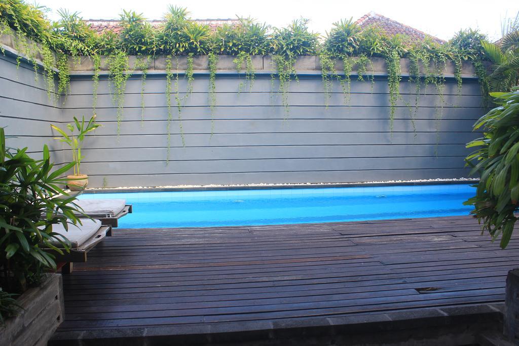 Letos Kubu Homestay Kuta  Exterior photo