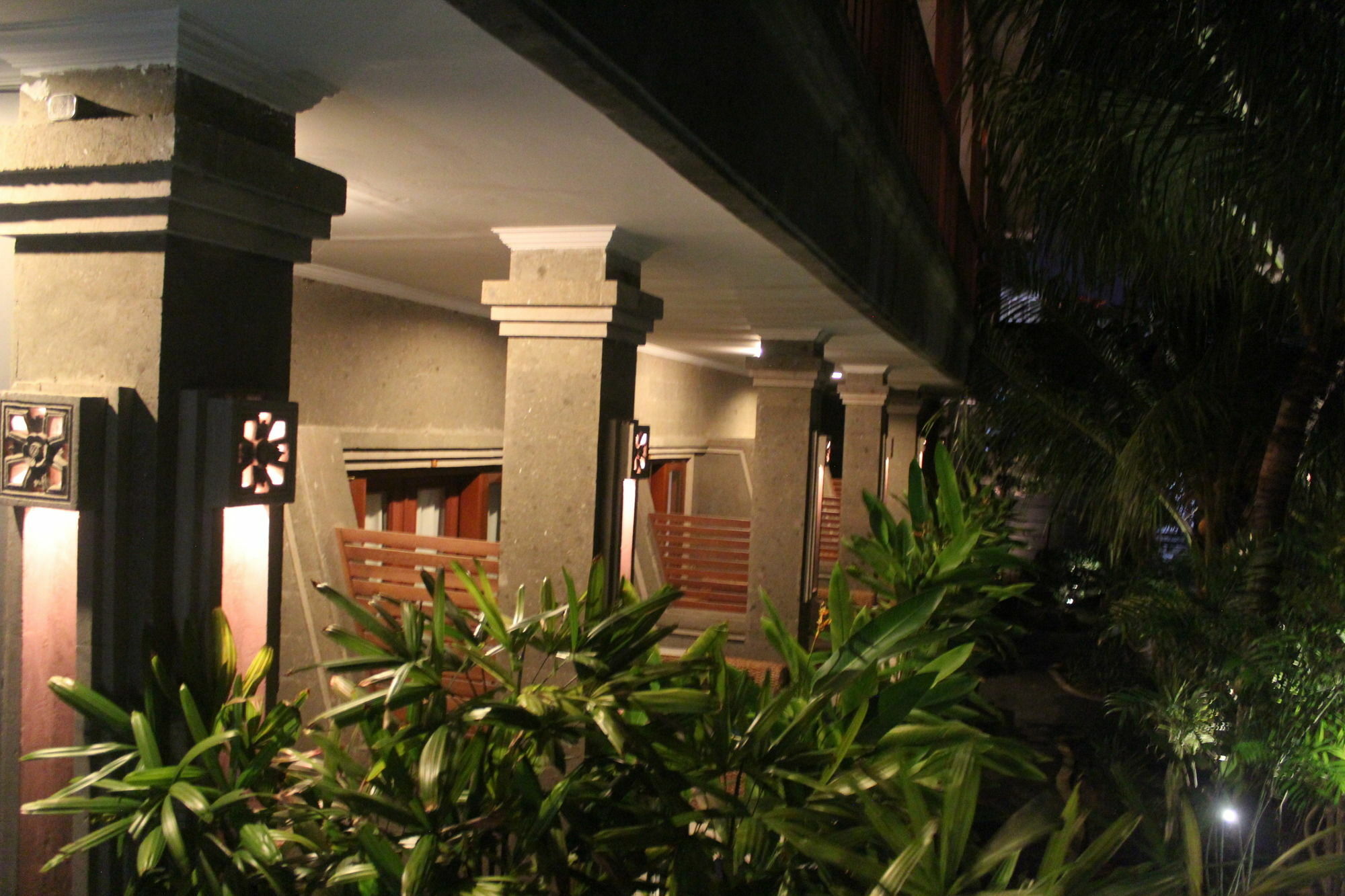 Letos Kubu Homestay Kuta  Exterior photo